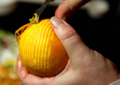 Apelsiner, citroner etc går utmärkt att ciselera.
