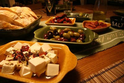 Kvällsgott för oss som gillar oliver och olivolja.