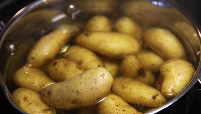 God och användbar potatis.